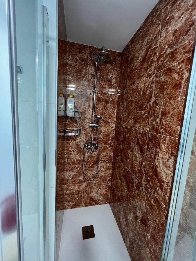 Torremolinos Centro - Beautiful , Newly Renovated 2 Bedroom Apartment Eksteriør billede